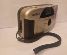 Vintage Minolta F25 Autoflash 35mm Film Camera Tested Working with Case