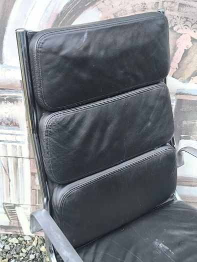 Licensed ICF Milan Eames Soft Pad Executive Office Chair