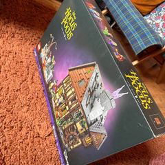 NEW unopened hocus pocus: the sanderson sisters collage