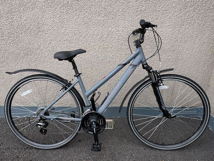 Merida Crossway 10 ladies bike