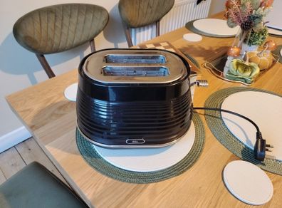 Black toaster