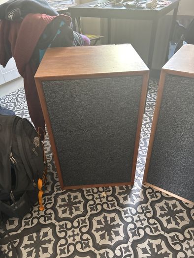 2x Quadraflex Speakers