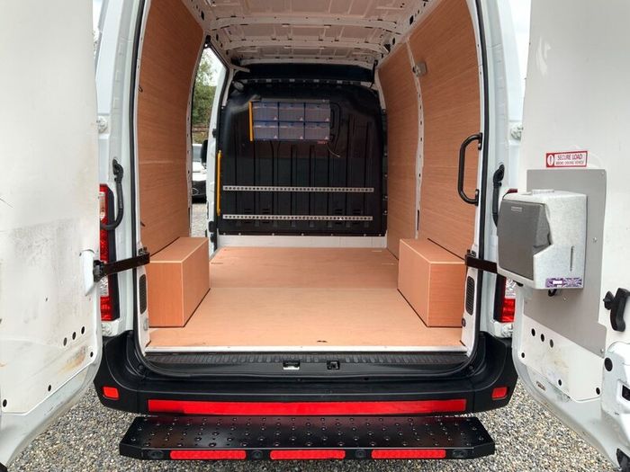 Renault Master MM35 Dci 135b( 1 Yr Warranty )