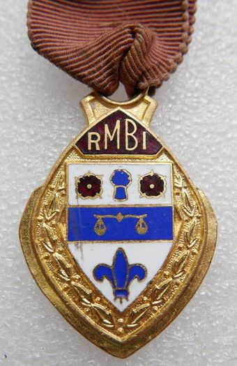 Vintage 1957 Royal Masonic R.M.B.I. Steward Enameled Medal / Badge