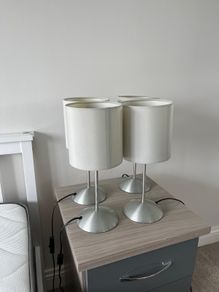 2 lamps