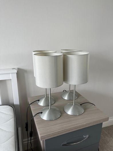 2 lamps