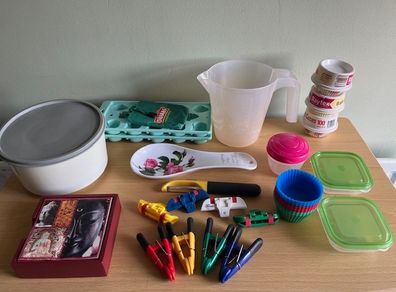 Bundle X 13  Items Of Kitchen Baking , Dining & Storage Items- Oxo, Chef Aid Sealer Clips, Silicone Bun Cases