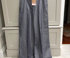 iblues brand which is a part of max mara group brand pinstripe 100% cotton fabric in a French navy and off white colour  BRAND NEW