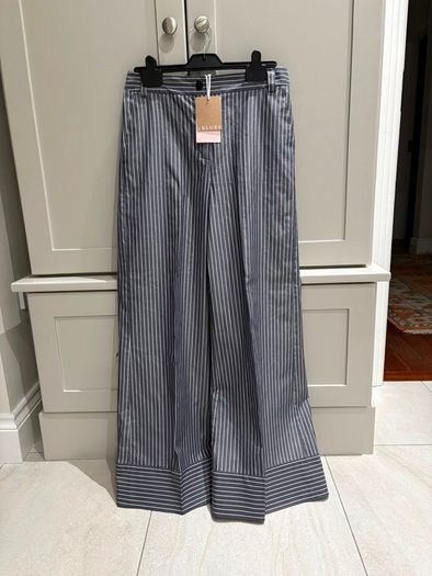 iblues brand which is a part of max mara group brand pinstripe 100% cotton fabric in a French navy and off white colour  BRAND NEW