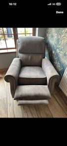 Recliner chairs