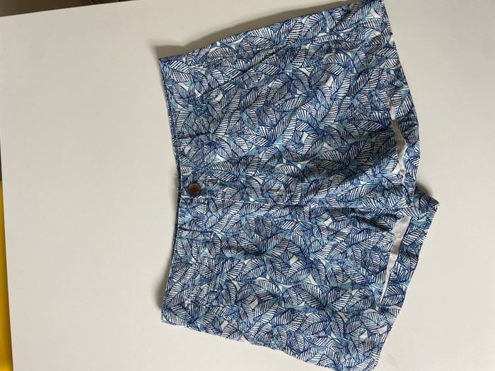 ladies shorts size 6