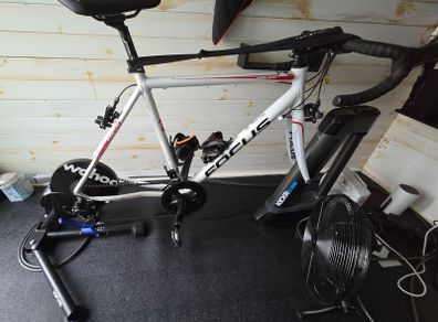 Wahoo Kickr v5 PLUS Complete Trainer Set-up