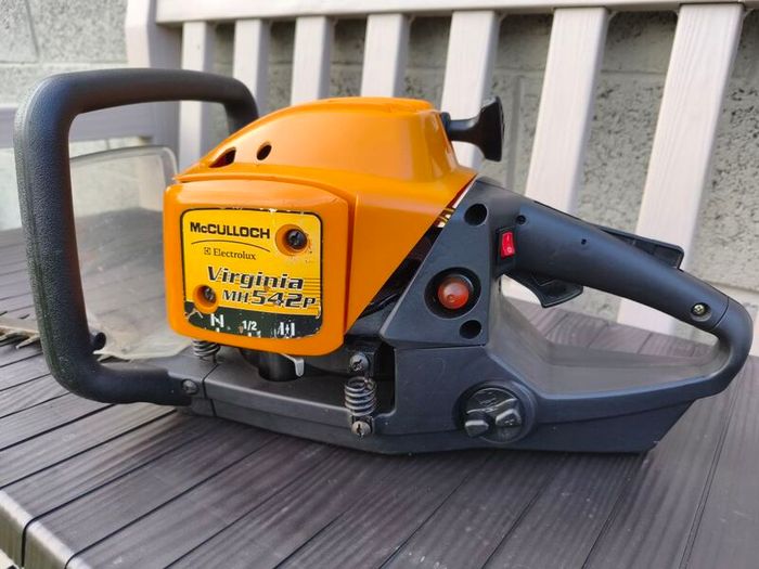 Hedge Trimmer - McCulloch Virginia MH524P