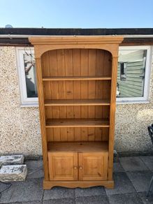 Side board cabinet