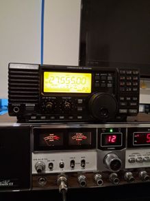 ICOM ic r 75 communications receiver