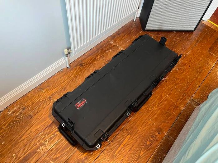 Sk8 Guitar Flight Case with wheels!!  iSeries Waterproof Strat/Tele Flight Case Model: 3i-4214-66