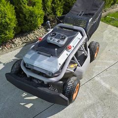 Mowrator S1 4WD Remote controled lawn mower