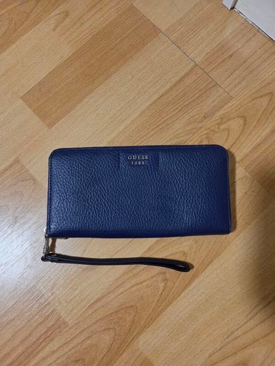 Guess wallet