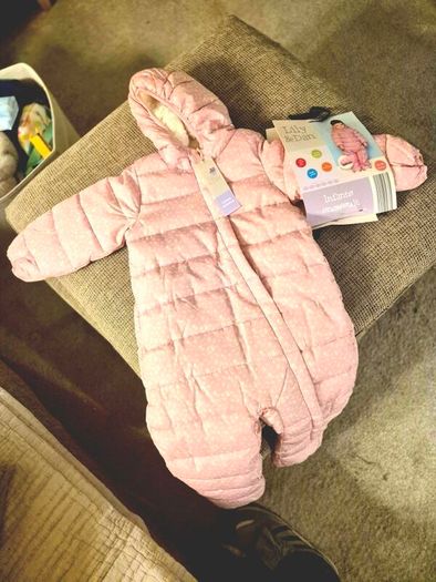 LIKY AND DAN snowsuit brandnew