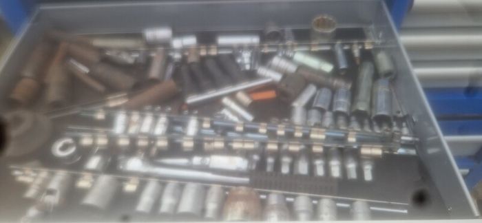 large 6x5 tool box two in two parts top and bottom on wheels top brands snap on.  Blue  point teng tools. Oil change kit . Piston pressure kit   lot of tools  snap onlarge
