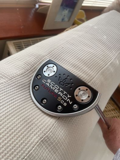 Scotty Cameron Futura 5CB Putter.