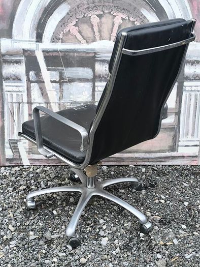 Licensed ICF Milan Eames Soft Pad Executive Office Chair