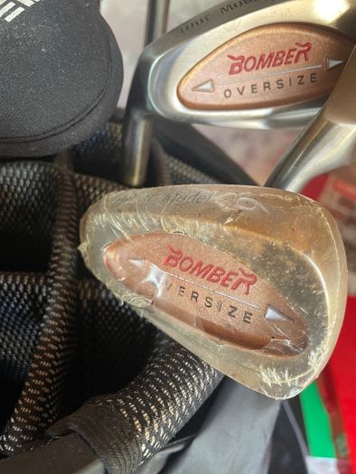 Left handed golf clubs