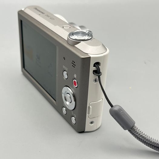 Panasonic Lumix DMC-SZ3 16.1MP Digital Camera White - Full Kit - Boxed