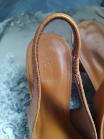 Ladies Shoes size 6.5