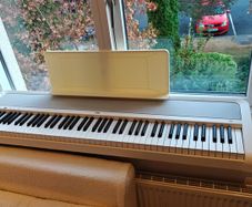 Korg B2 Electric Piano White