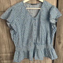 M&S Top - UK 16