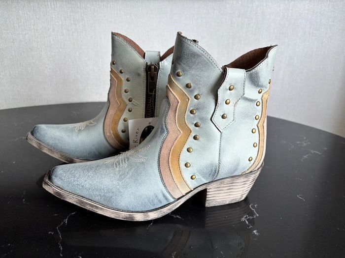 Ladies Cowboy boots