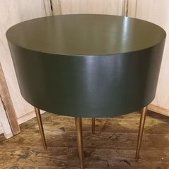 Pair of side oval tables