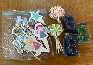 Cake toppers and candles