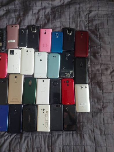 Joblot of 38 Phones Mostly for Parts or Repair