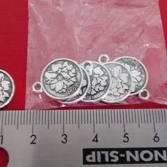 Jewellery Making - "Mom" Charms