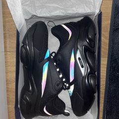 Dior b22