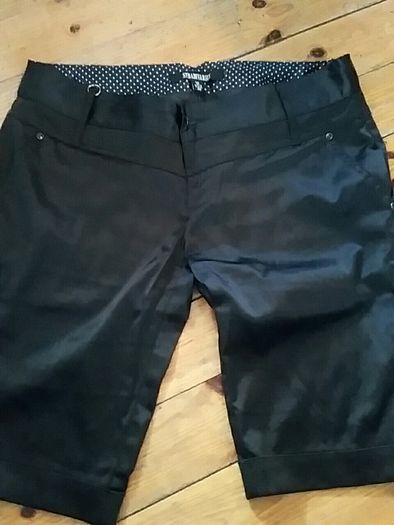 Lovely silk look stradivarius shorts