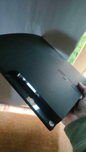 PS3 slim (Japanese model : CECH-2000A) + 12 games