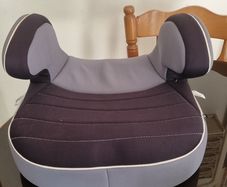 childs car booster seat for a child 15-36kg