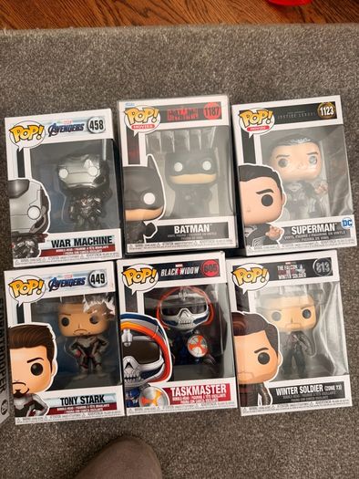 Funko Pop collectibles (Star Wars / Marvel)
