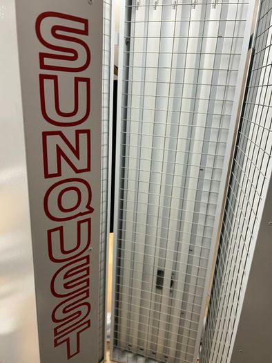 Stand up sun bed