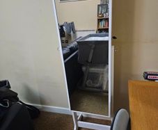 mirror with jewellery storage