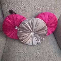 3 cushions