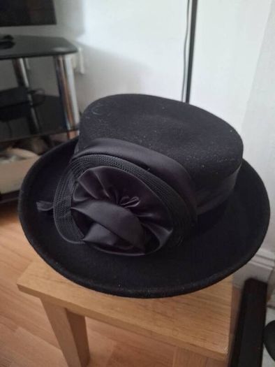 Hat/Ladies Event Hat .. Price Drop