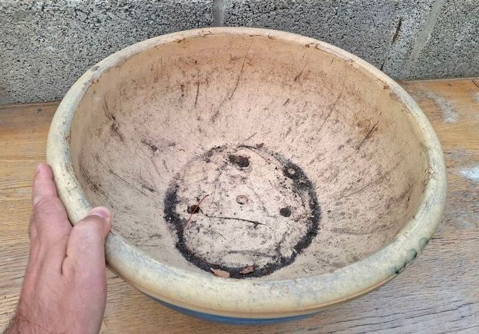 Large ceramic glazed flower pot 47x20cm perfect condition