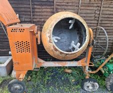 Diesel cement mixer