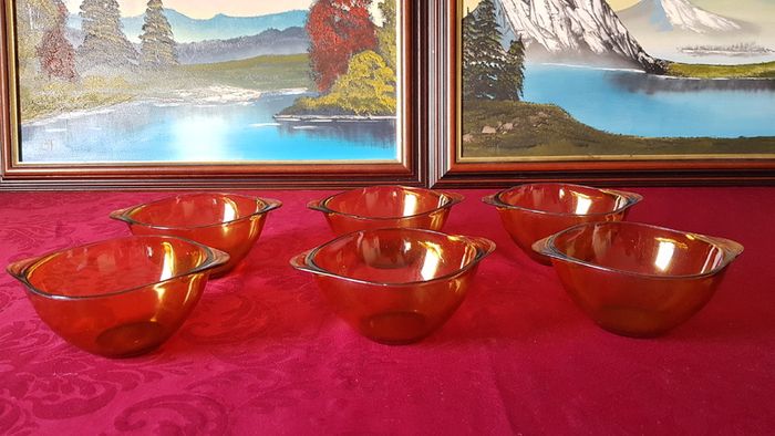 Vereco France Amber Glass 9 Piece Two Handled Soup Bowls and Cups And Saucer