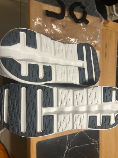 On cloud cloudlift brand new