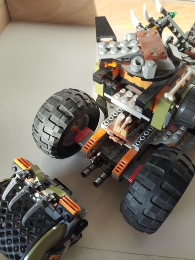 LEGO NINJAGO Hunted  Dieselnaut 70654  Incomplete